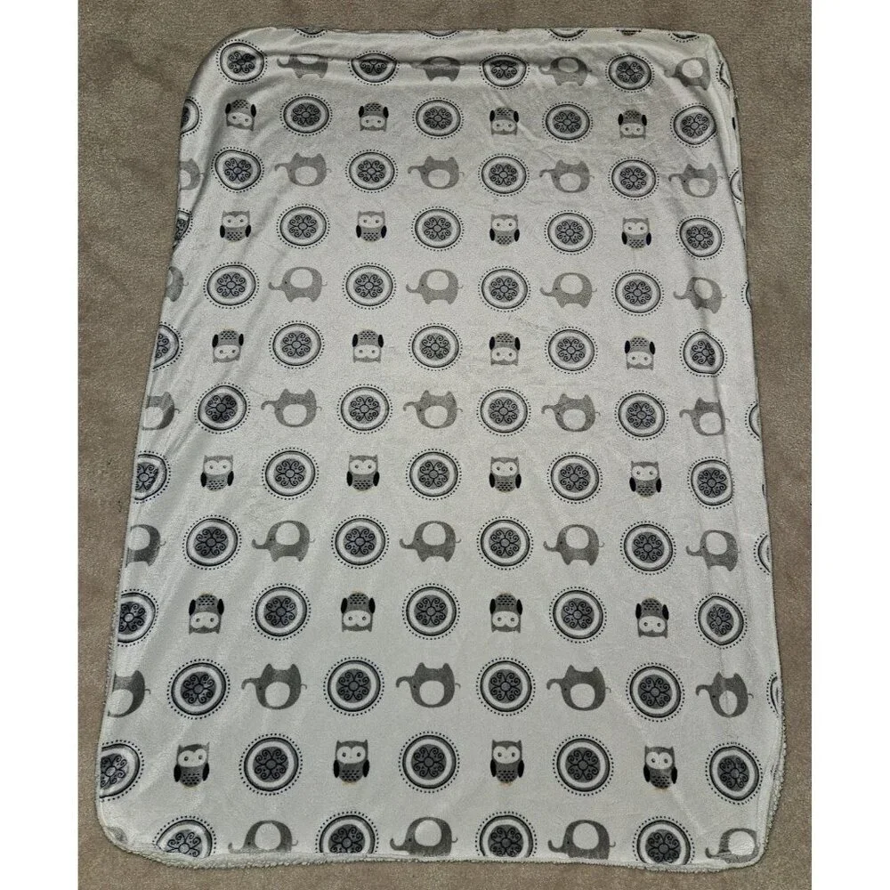 Blankets & Beyond Gray Blue Owls Elephants Circles Baby Blanket Fleece Sherpa